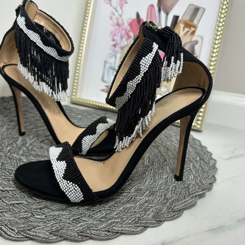 Gianvito Rossi Beaded And Suede heels. - Picture 11 of 14